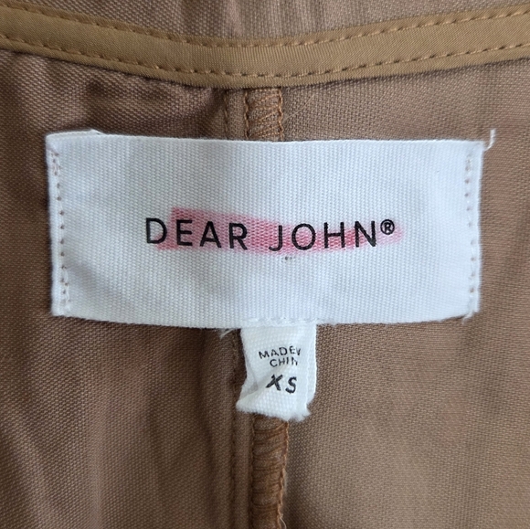 Dear John | Yanis Velvet Crinkled Look Boxy V-neck Top in Praline Brown Size XS - Picture 4 of 6